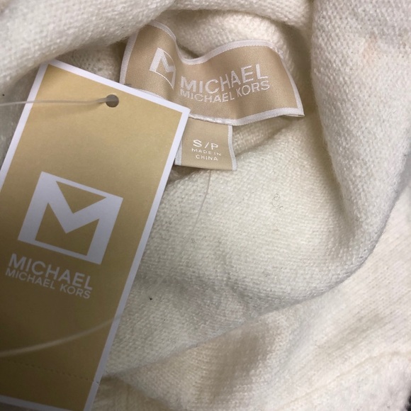 Michael Kors | Women's Pull Over Turtleneck Sweater | Size Small - Picture 5 of 6